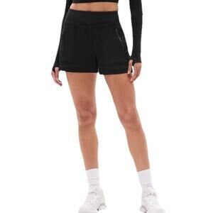 Athleta Trekkie North Mid-Rise Shorts Nylon Spandex Size 4 Black zip pockets